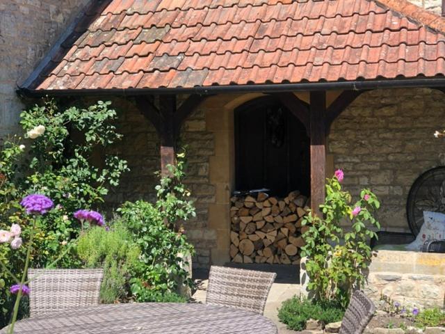 The Long House Apartment Flax Bourton Екстериор снимка